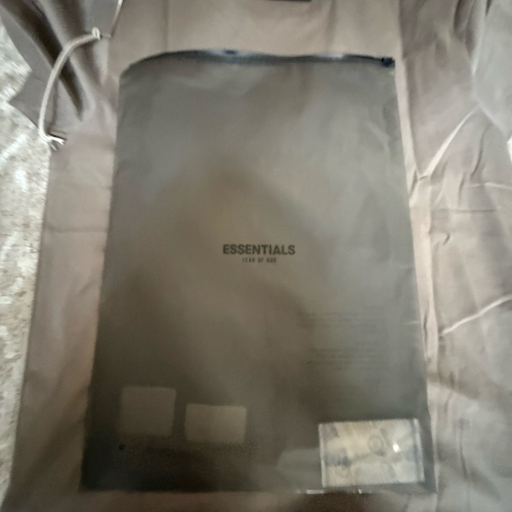 Fear of God Essentials Desert Taupe Tee - Picture 4 of 5